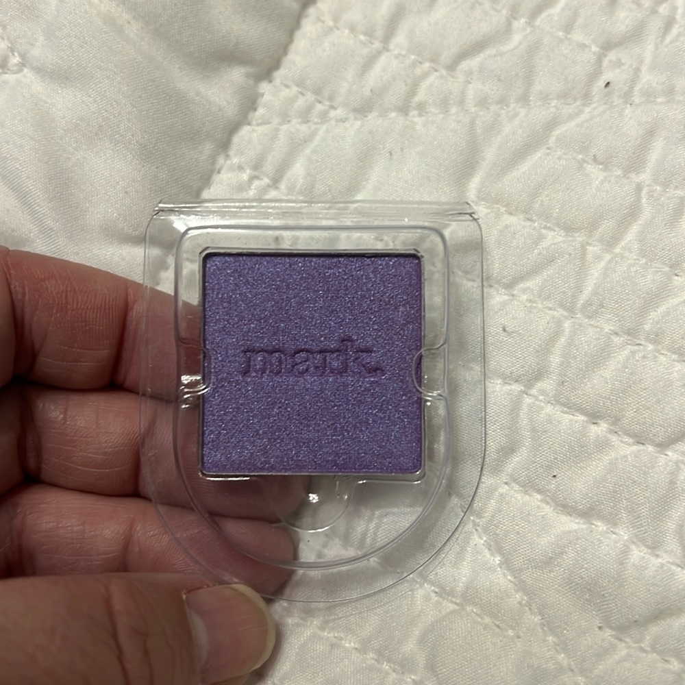 AVON Mark Eyeshadow color- Jazzy - unused eyeshadow